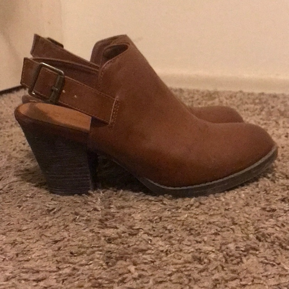 BC clogs